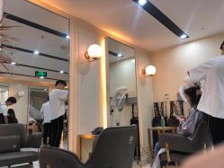 点击看大图 -3AM HAIR SALON染发接发