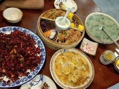 -黄桷树曹家私房菜(江与城店)
