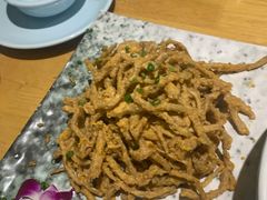 金沙蛋黄焗茶树菇-嘉厨小馆(宜山路店)