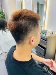 -七分屋LA·烫发·染发·剪发
