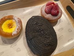 大颗莓莓布蕾包-喜茶(广州北京路惠福东店)