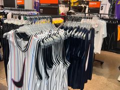 -NIKE上海青浦优选体验店