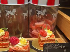-雍容荟帝王蟹活龙虾展台自助(IFS黑金店)