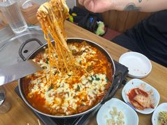 -亲昵春川鸡排(韩国美食街店)