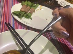 -香巴拉云南餐厅(华莱坞店)