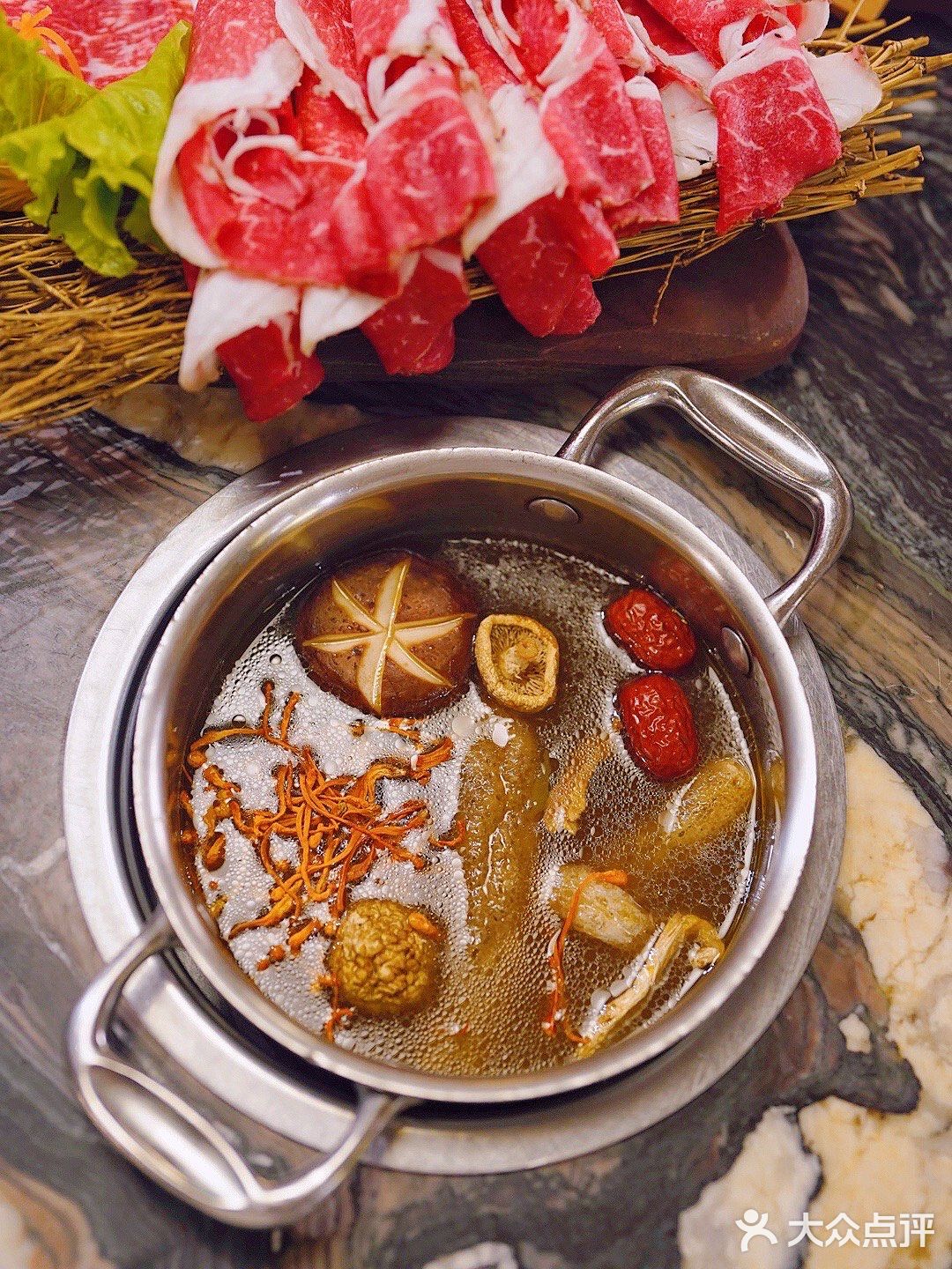 齐民市集里的海鲜小“聚”场🦀️59.9代100冲鸭‼️