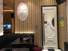 -皇马纯KTV·量贩·聚会(民治店)