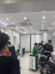 -镁连社·美联社