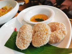 炸虾饼配泰国梅子酱-帕蓝·暹罗料理(大学路店)