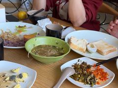 -维也纳酒店(苏州东方之门金鸡湖店)