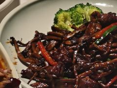 -八府香鸭·啫啫煲(华山路店)