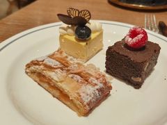 -咖啡苑自助餐厅·中国大饭店