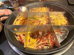 秘制九宫格红汤锅-重庆老灶火锅(红岭店)