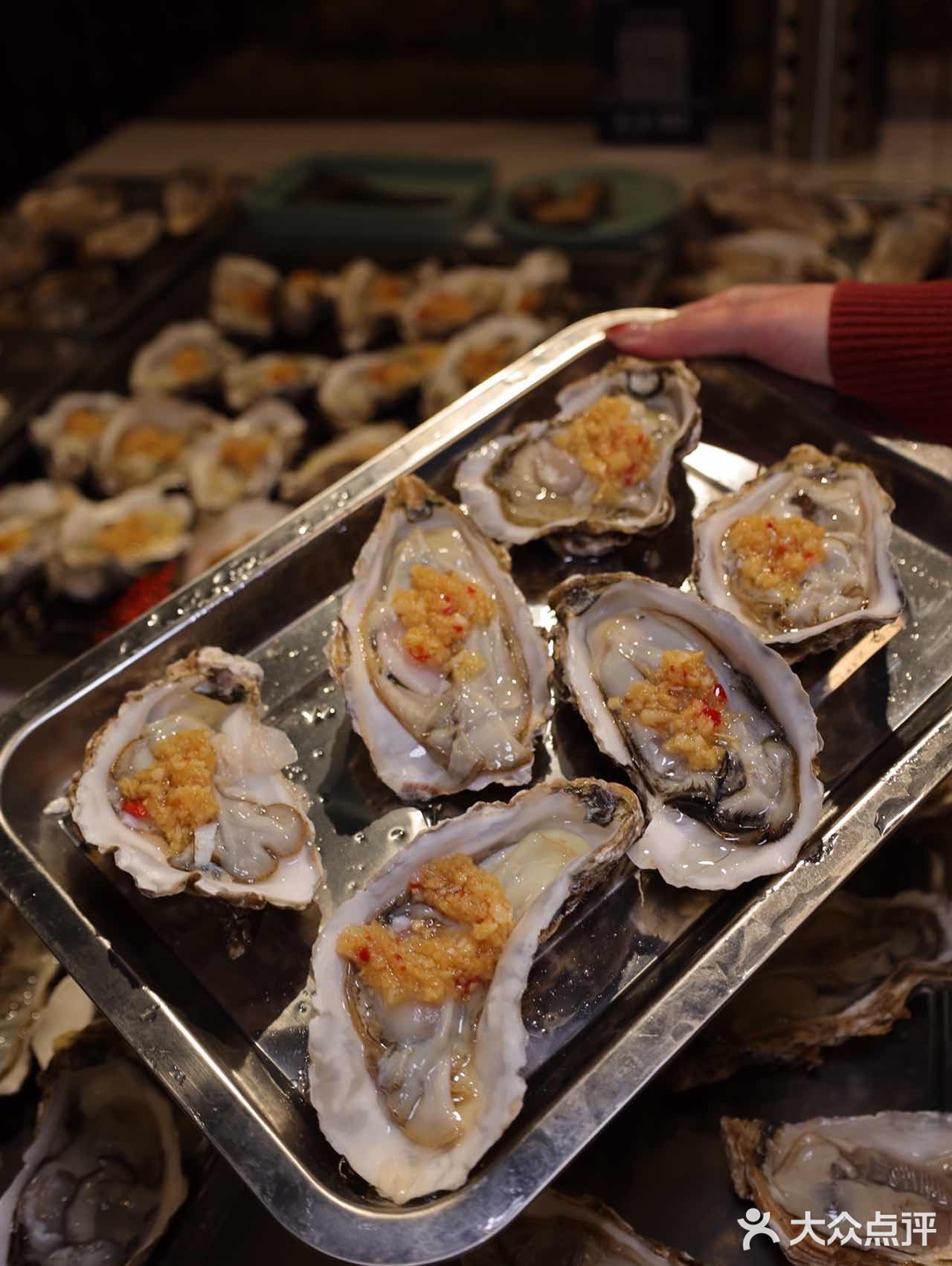 朋友带我体验人均不到100+不限量畅吃的生蚝自助‼️
