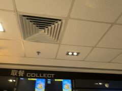 -麦当劳(上海虹桥站30B检票口楼上)