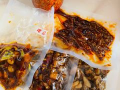 -鑫记婆婆兔·成都特产·兔头手撕兔(太古里店)