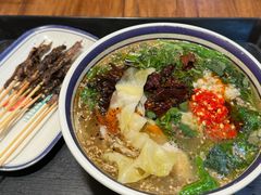 -云阿蛮云南生烫牛肉米线(奉贤路店)