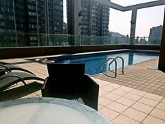 楼顶泳池-香港华美达海景酒店