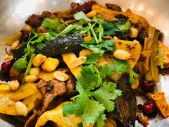 -川山城麻辣香锅(鼎汇美食城店)