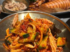 -草家酱蟹炭火烤肉店(珲春南路一店)