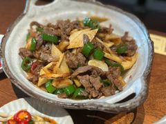爆炒牛肉-麽麽家•爆炒牛肉饭(景瑞时光里店)