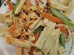 -相聚青山餐厅(阎河路店)