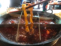 -岗上渣渣老火锅(两路口店)