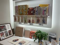 -HIMO海马体照相馆(上海华润CP静安店)