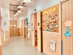 -小门牙好性格托育(北外滩中心)