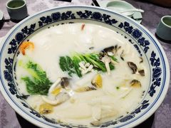 极品鱼头皇-山外山菜馆(玉泉路店)