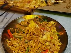 -夜火烤摊·东北烧烤酒场·老杨小黄鱼