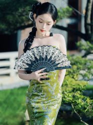 -艾米丽婚纱礼服