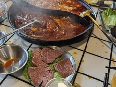 -鹿鸣山草本茶香火锅(园西路店)