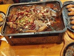 -老东镇啤酒屋海鲜加工·蒸汽海鲜·海鲜烧烤(台东店)