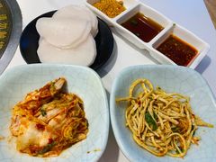 腌萝卜片-猪啊牛呀羊啊铜盘烤肉(正大广场店)