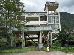 -四川汶川特大地震漩口中学遗址
