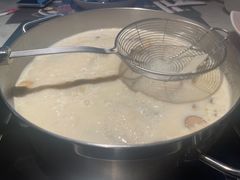 -尚尚仙·酸汤猪手·猪肚鸡火锅(华联万柳购物中心店)