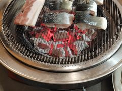 -围炉肉舍•炭烤活鳗•丹东海鲜烤肉(步行街店)