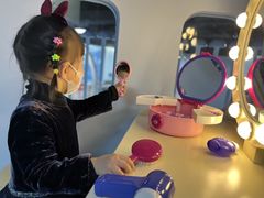 -蓝鲸奇亲子游泳俱乐部