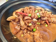 本地猪蹄烧三头鲍-海之宴酒店