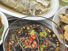 -丹水桥地锅鱼·翘嘴鲌·地方特色全鱼宴(丹江口大坝店)