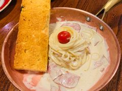 -I HOLIC艾豪丽披萨(KKone店)