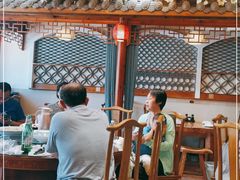 大堂-东来菜馆•手抓海鲜家常菜•海鲜锅贴(鸽子窝店)