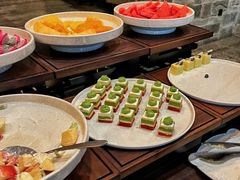 餐包和水果沙拉-食间牛排(湖西路店)