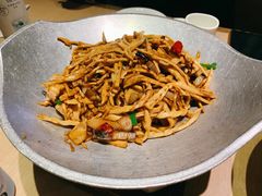 山腊肉炒烤笋尖-川流不息(北蔡休闲广场店)