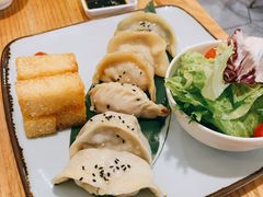 综合锅贴拼盘-蒲石小点(愚园路店)
