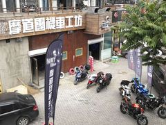 他家门面，在立水桥海鲜市场一个大下坡里面-摩道团机车工坊 摩托车维修 精洗店