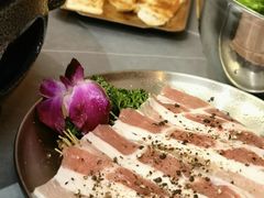 -围炉肉舍丹东海鲜烤肉·烤活鳗(步行街店)