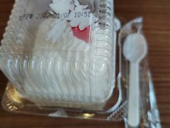 -红宝石·鲜奶小方·海派西点房(控江店)