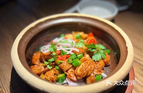Yellow Bean and Intestine Zhe-Zhe Pot
